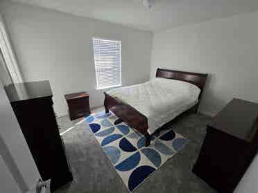 Beautiful new house. Roomaval