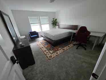 Beautiful new house. Roomaval