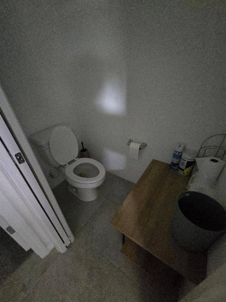 Beautiful new house. Roomaval