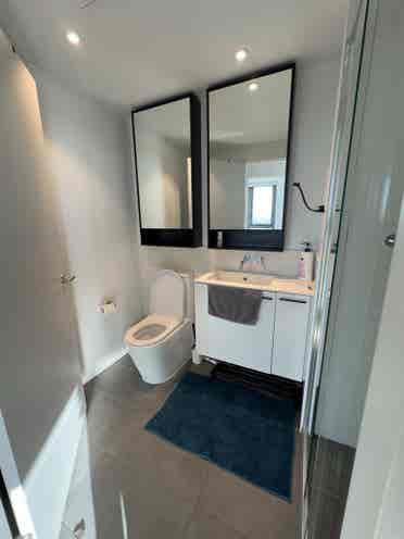 Private room share apartment