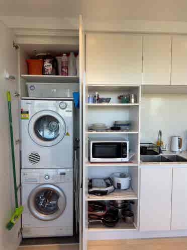 Private room share apartment