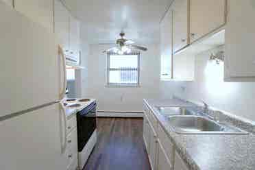 Looking for a roommate- July 1st!