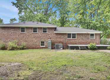 3 Bedroom House available for rent.