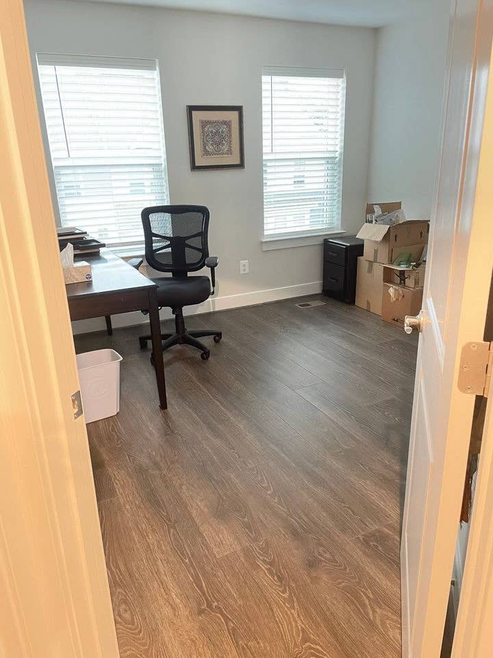 1-BR available in Large Townhouse
