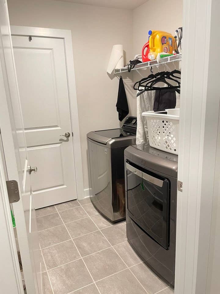 1-BR available in Large Townhouse