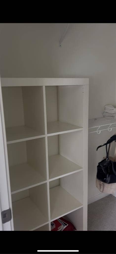 LOOKING FOR A FEMALE SUBLET