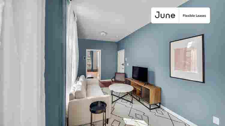 2 BR in New York City