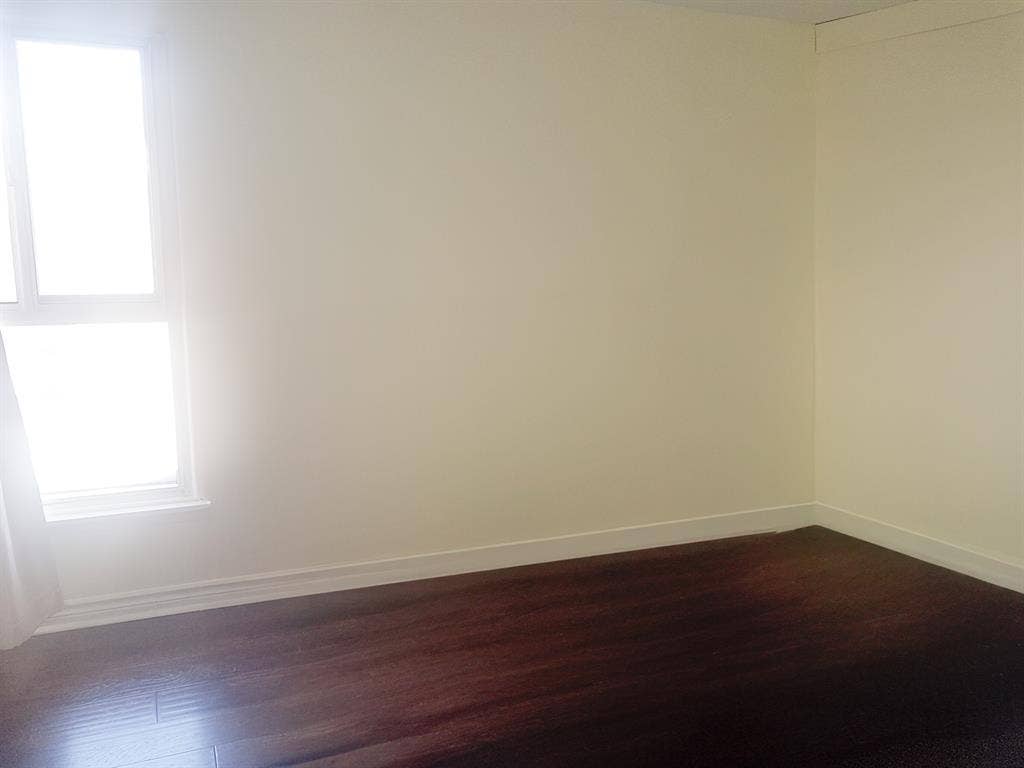 Female Roommate wanted in Brampton