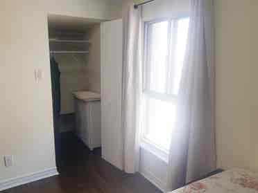 Female Roommate wanted in Brampton