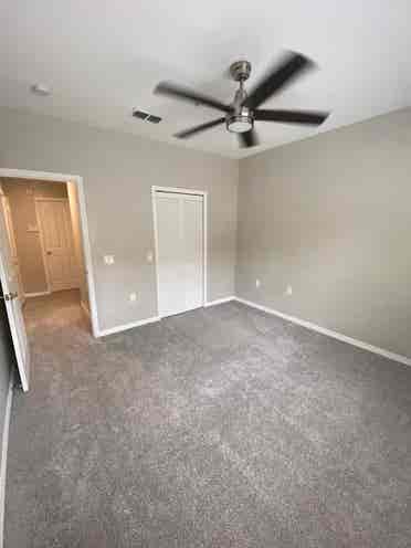 Room + Bath Spacious Maitland Condo