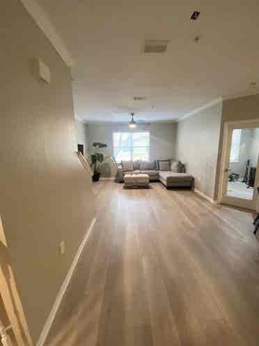 Room + Bath Spacious Maitland Condo