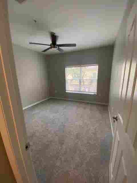 Room + Bath Spacious Maitland Condo