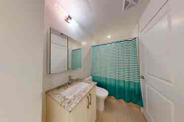 Condo PRIME Location Richmond Hill