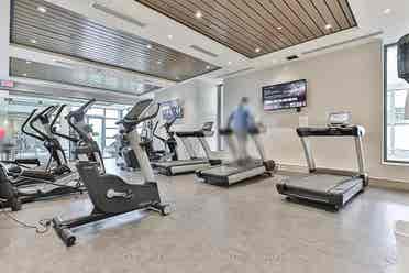 Condo PRIME Location Richmond Hill