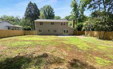 4 bedroom house available for rent