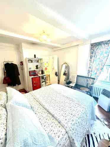 ✨Studio Available - Hell's Kitchen✨