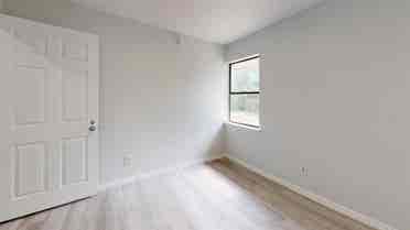 1 BR in Arlington