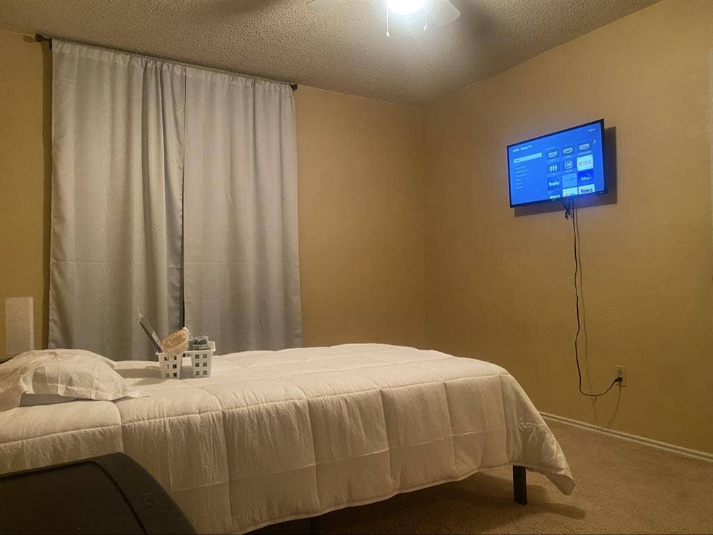 $ Room/Clean, Quiet, Convenient