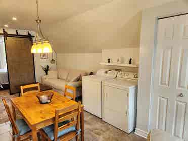 **Charming furnished b**