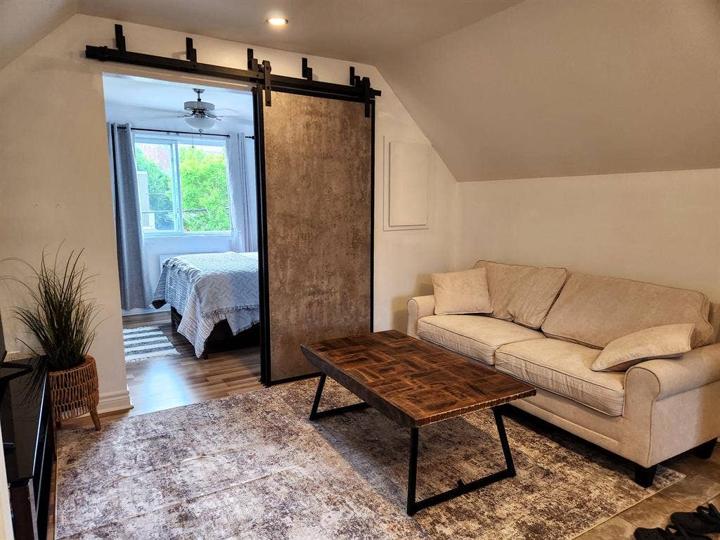 **Charming furnished b**