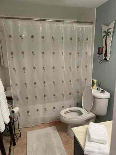 Room For Rent On Water  Lantana