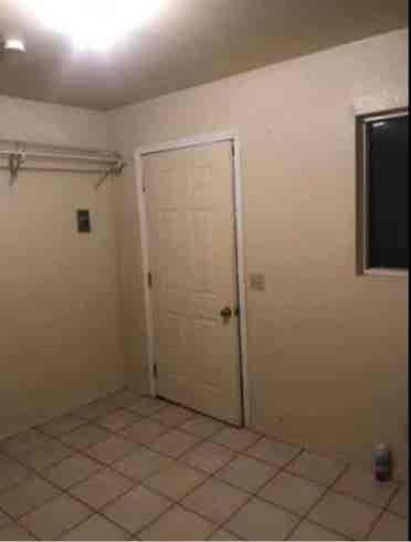 Private room detached from house!