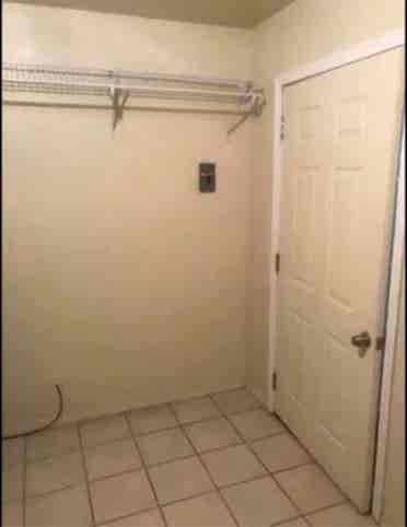 Private room detached from house!