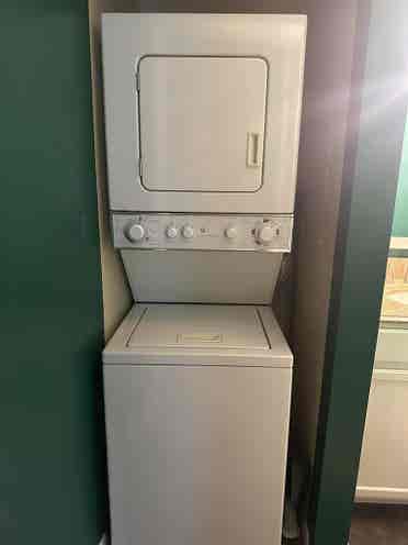 Looking for a female roommate