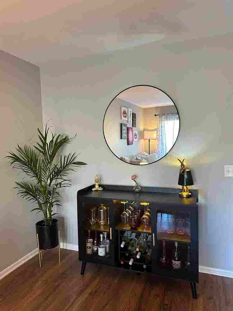 Looking for a female roommate