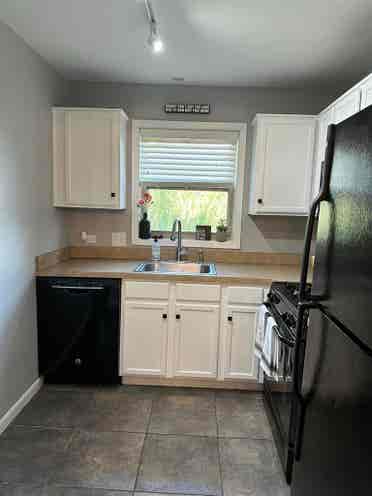 Looking for a female roommate