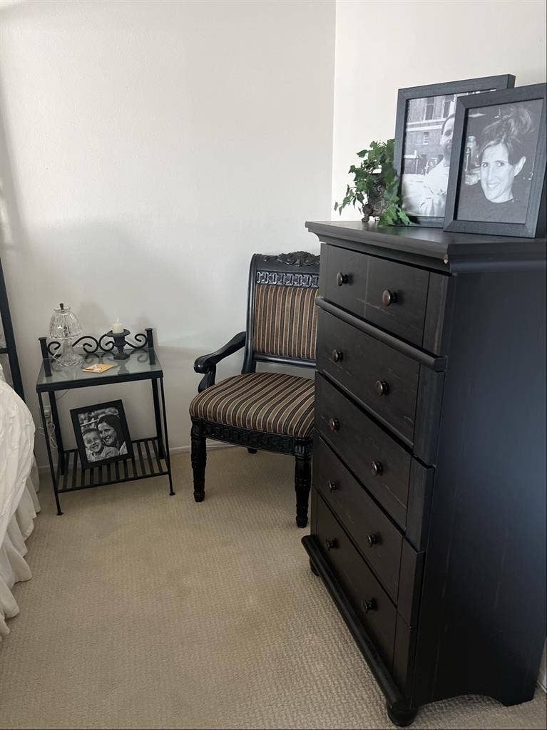 Spacious room in North Tustin