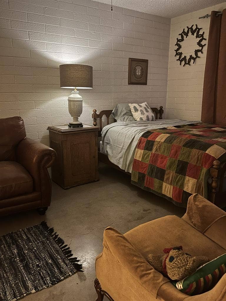 Furnished room for rent