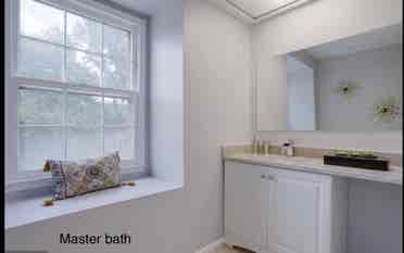 Master Bedroom/ Private bath