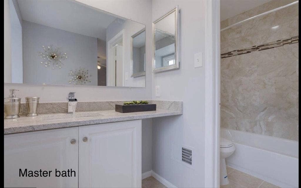 Master Bedroom/ Private bath