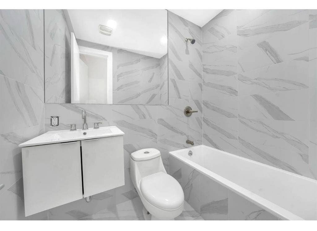 1 bed private bath in Brooklyn