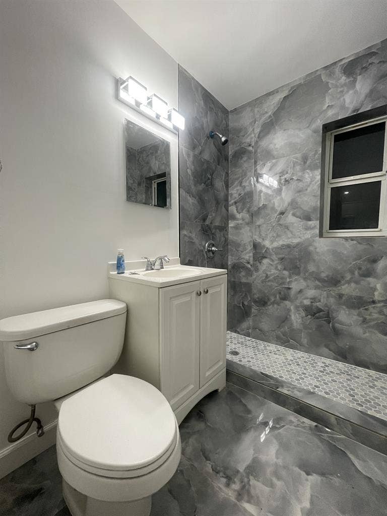 Room in North Miami | Call Sign