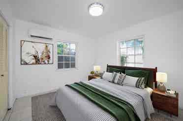 Room in North Miami | Call Sign