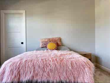 Private bedroom, shared bath