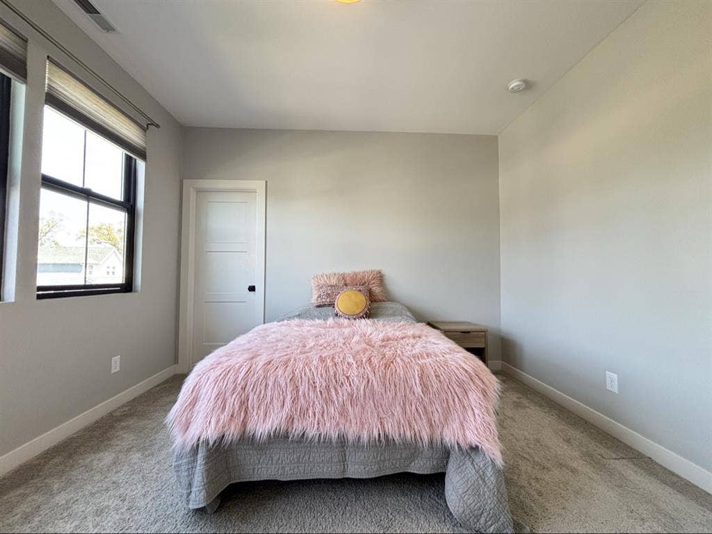 Private bedroom, shared bath