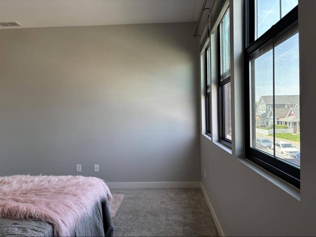 Private bedroom, shared bath