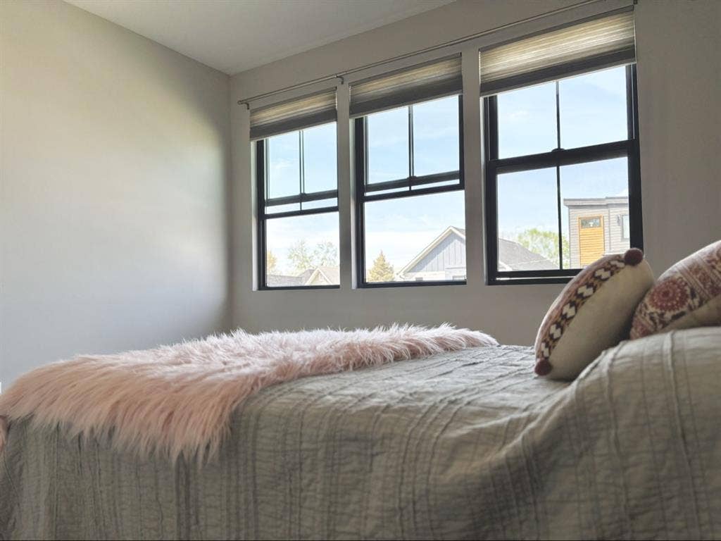 Private bedroom, shared bath