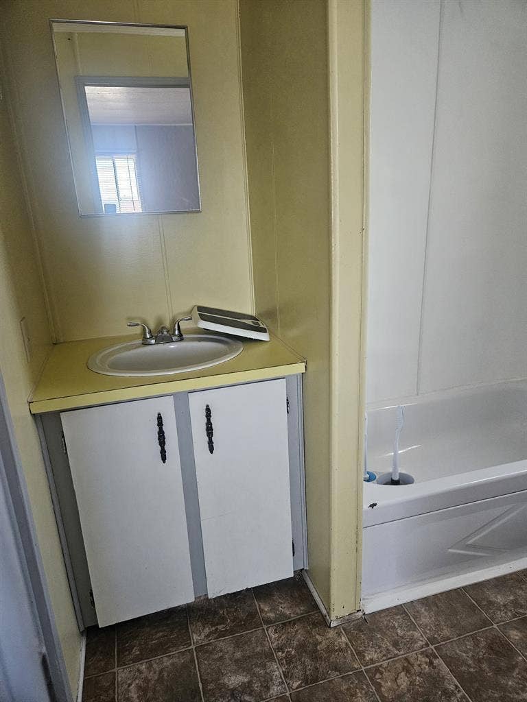 Needing roommate