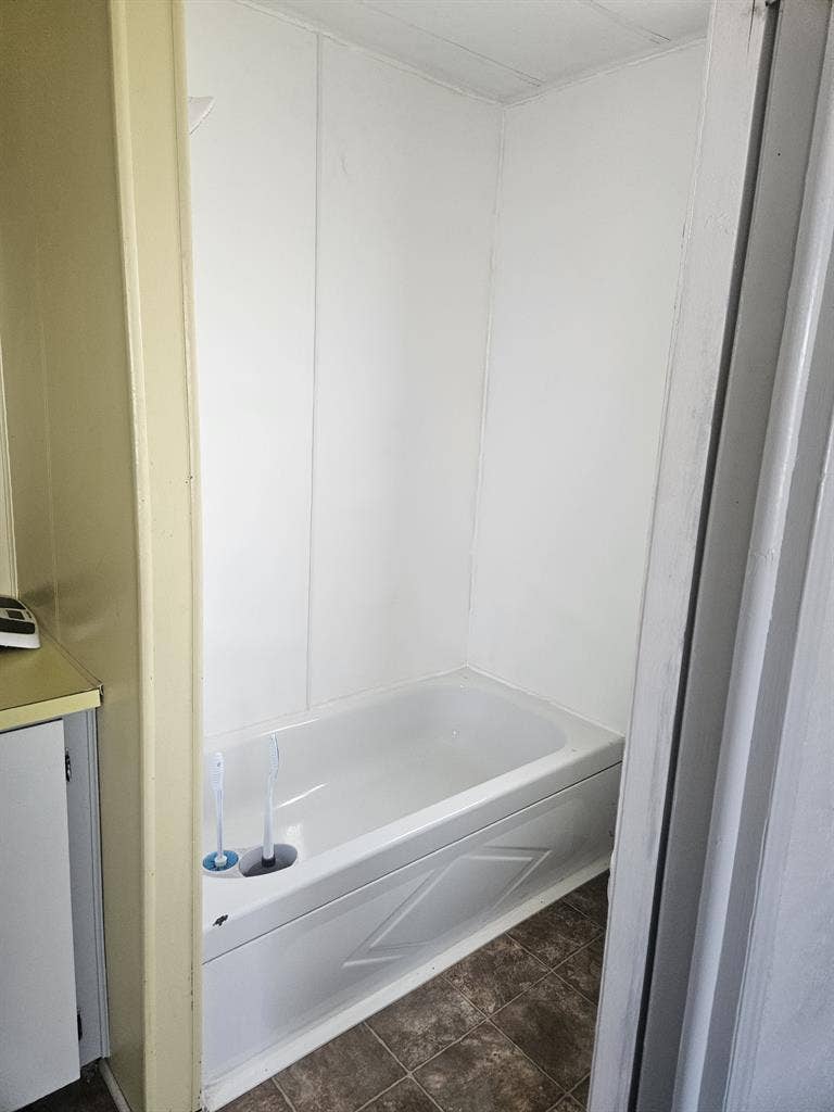Needing roommate