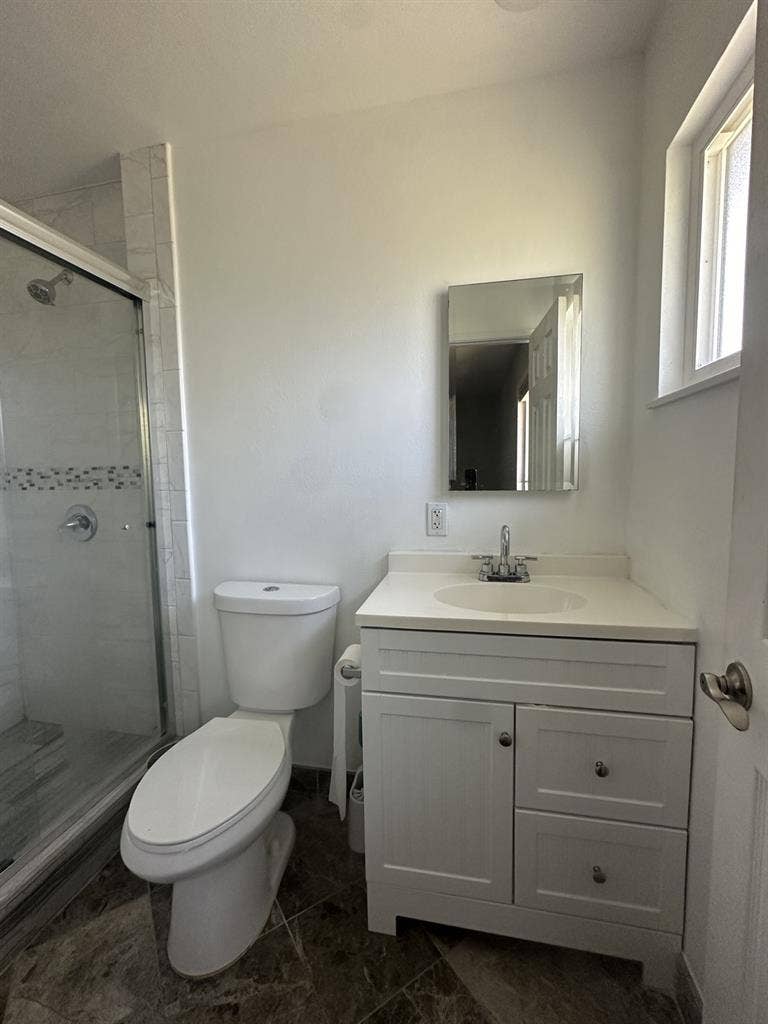 Looking For A Roomate