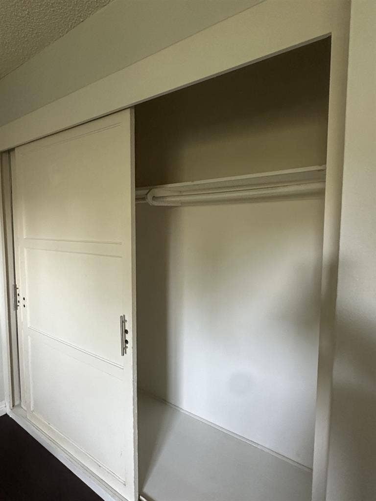 Looking For A Roomate