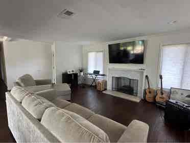 Looking For A Roomate