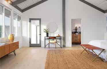Studio in the hills with views!