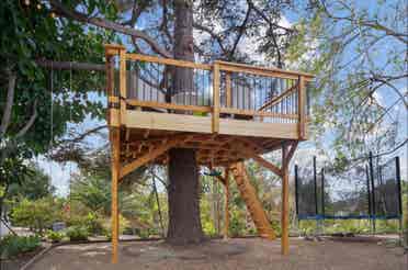 Studio in the hills with views!