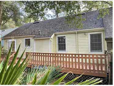 Room for Rent – Female Roommate
