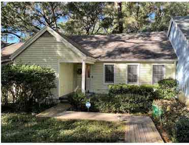 Room for Rent – Female Roommate
